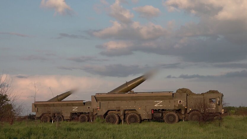 Die RF hat mindestens fünf Stützpunkte mit Atomwaffen in der Nähe der EU-Grenzen modernisiert