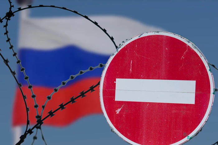 Die Medien entdeckten mögliche Verbindungen ukrainischer Fluggesellschaften zu sanktionierten Strukturen aus Russland: Was bekannt ist