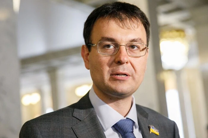 Гетманцев обіцяє прифронтовому бізнесу вирішити проблему страхування воєнних ризиків
