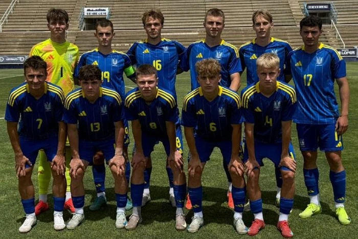 Юношеская сборная Украины по футболу сыграла вничью со сборной США U-19