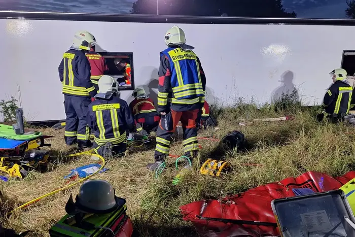 W Niemczech przewrócił się autobus, wśród pasażerów – Ukraińcy