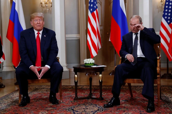 Former US intelligence official reveals when Trump will become more aggressive towards Russia