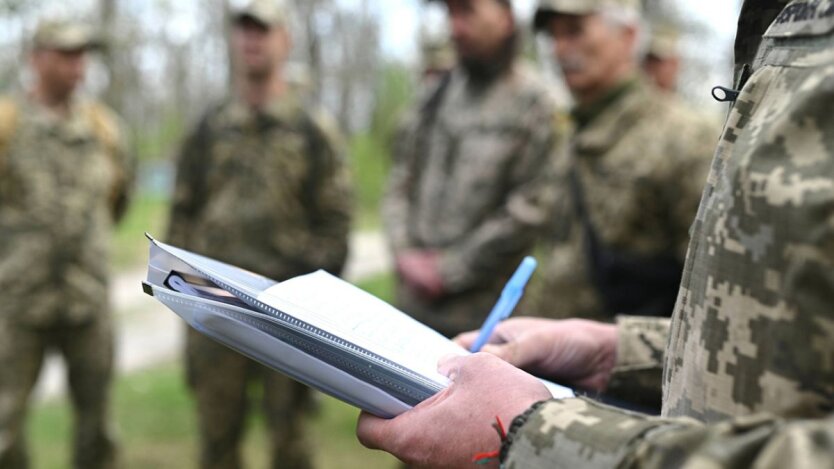 ТЦК виходять у рейди: українцям загрожують масові роздачі повісток та штрафи прямо на вулицях