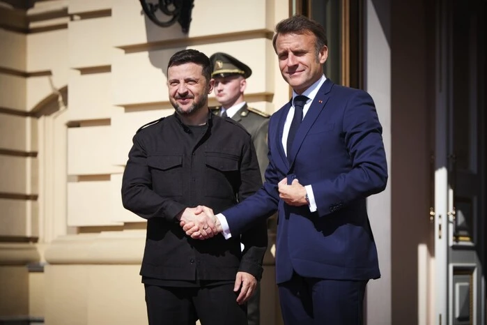 Macron explains the monitoring process of the fire