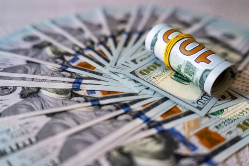Euro to Break 50 Mark: Expert Names Factor That Will Weaken Hryvnia in July