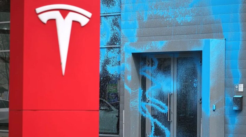 Die Zusammenarbeit von Musk mit Trump kostete Tesla die Hälfte der europäischen Verkäufe