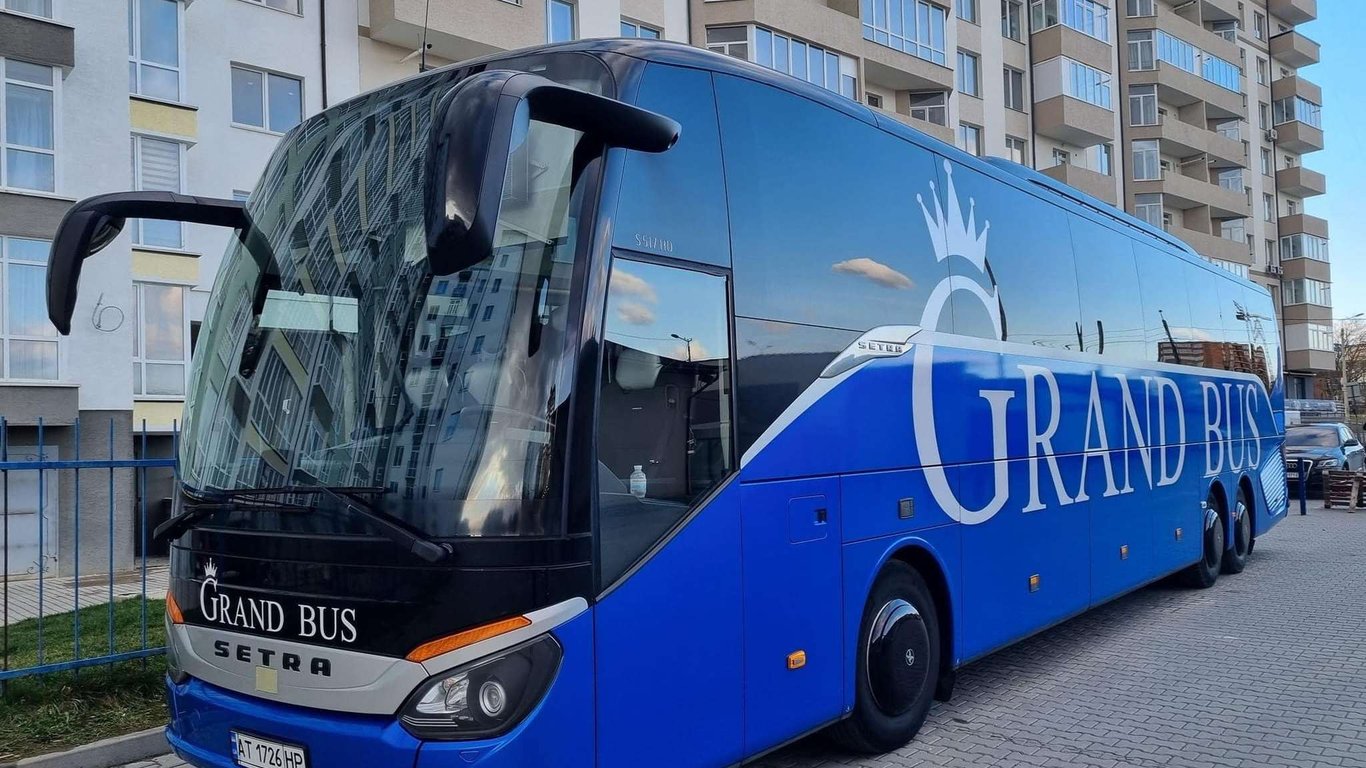 Trip to Poland – how much do luxury bus seats cost