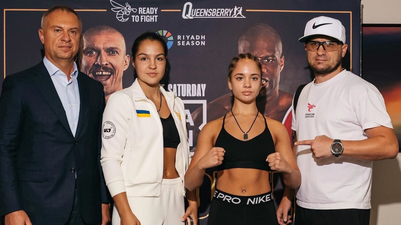 Makohonenko held a boxing match before Usyk's training